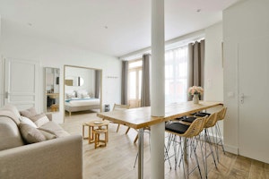 La Boutique image 6