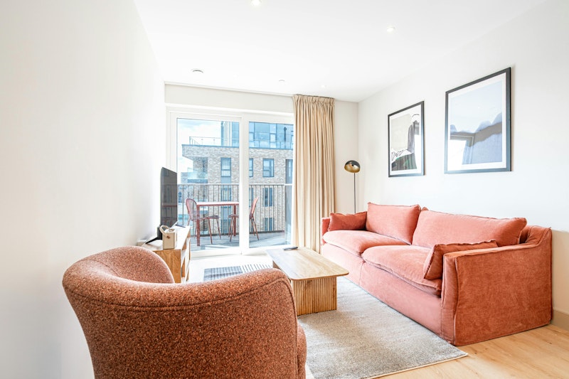 Colindale Chic main image