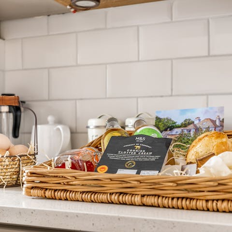 Tuck into the welcome hamper of Devonshire and farm-fresh goodies