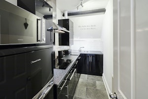 A Whitby Retreat image 9