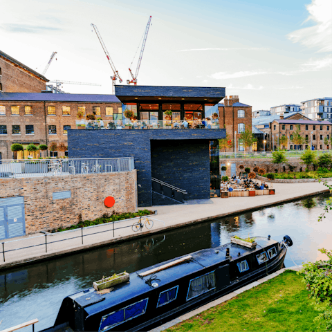 Head to Granary Square for canalside drinking and dining, eight minutes away