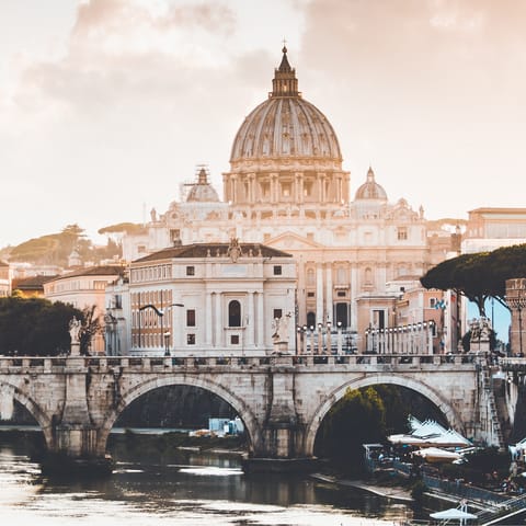 Take a day trip to the inspiring city of Rome – less than thirty-minutes away