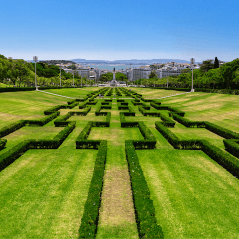 Walk five minutes to the beautiful manicured garden of Parque Eduardo VII