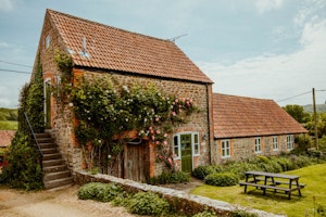 An English Charmer image 1
