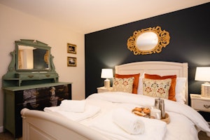An English Charmer image 10
