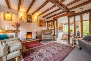 The Wool Weaver's Hideaway image 3