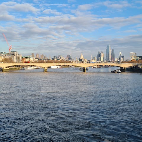 Make the most of your enviable Victoria location a short walk from the mighty River Thames