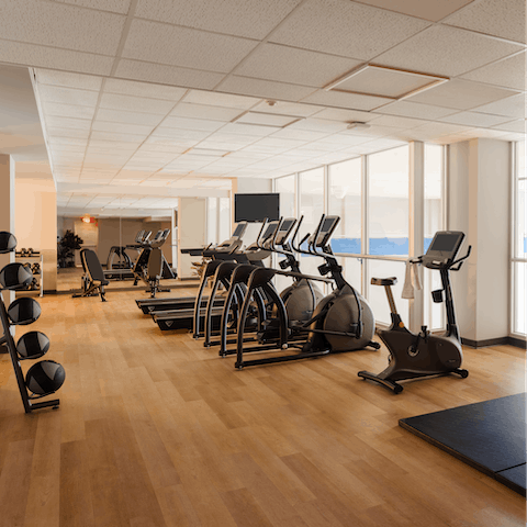 Work up a sweat in the communal gym before lunch