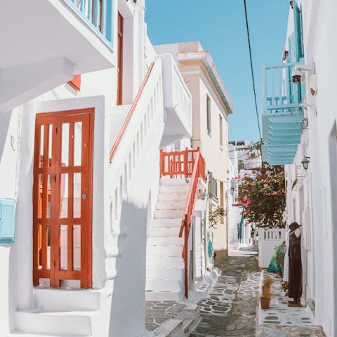 Admire the Cycladic architecture and hidden churches in Mykonos Town