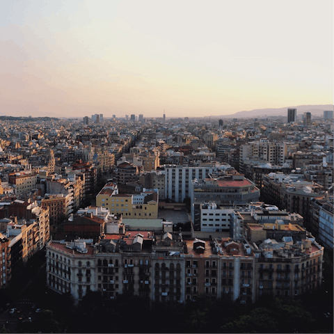 Make the most of your location in the heart of lively Esquerra de Eixample