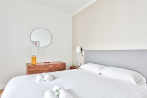 Cosmopolitan Abode image 11