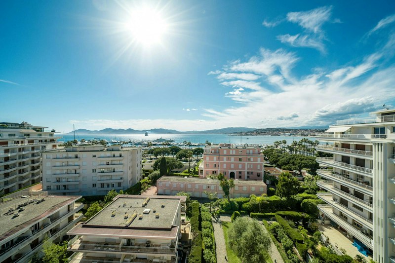 Bay of Cannes Vistas additional image