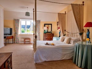 Cosy Cotswolds image 8