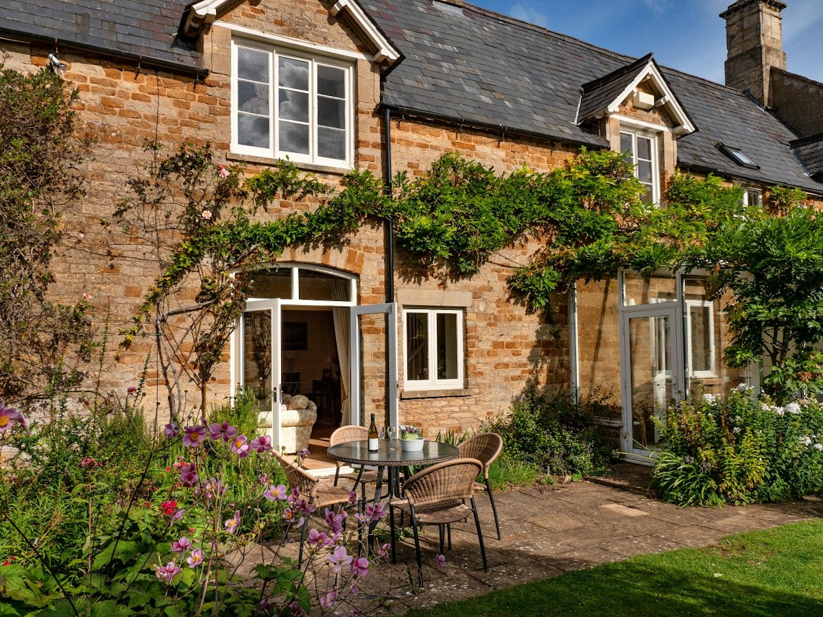 Cosy Cotswolds, South East