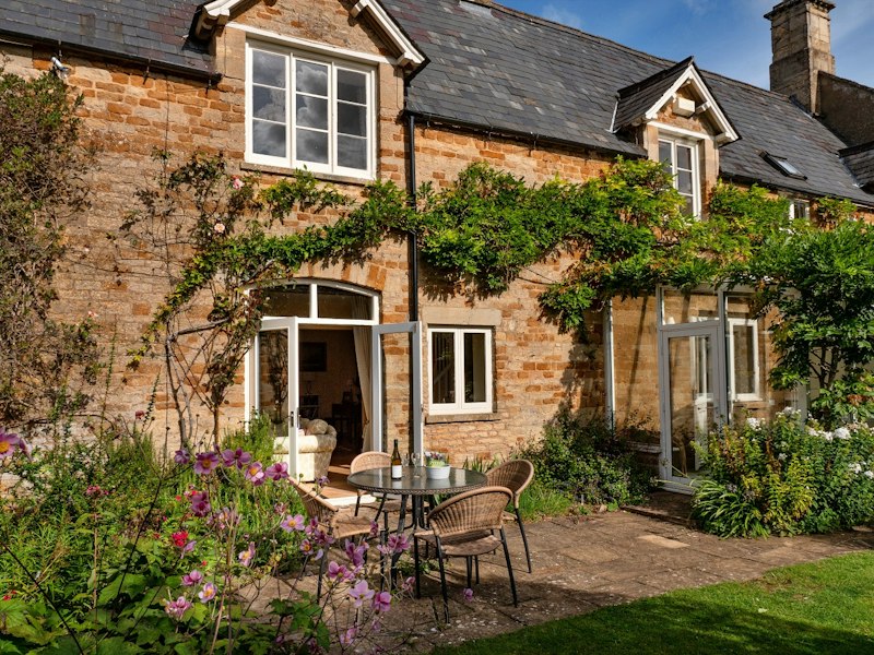 Cosy Cotswolds main image