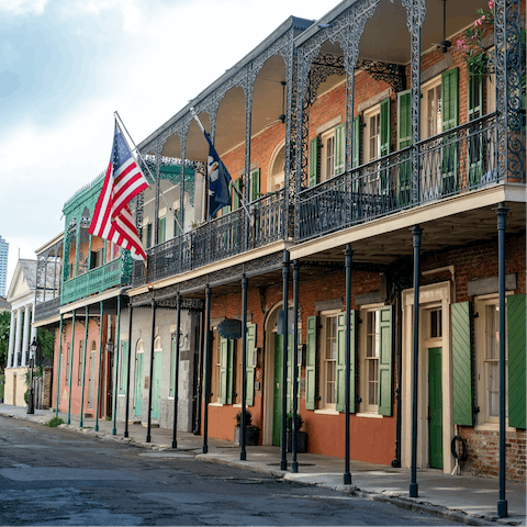 Stay just a five-minute drive away from the historic French quarter of New Orleans 