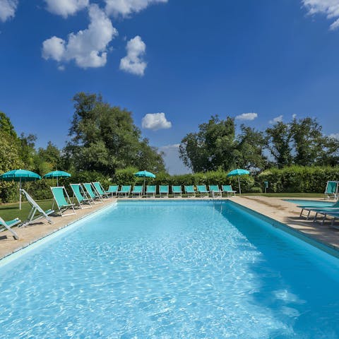 Go for a dip in the communal pool after a day trip to nearby Siena
