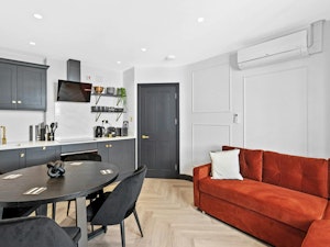 Mayfair Perch image 14