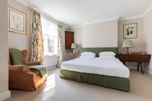 Kensington Charmer image 10