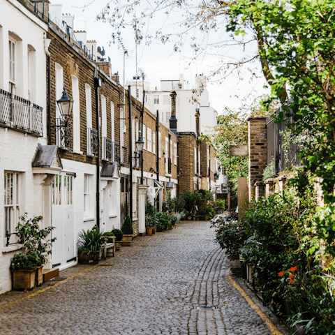 Lose yourself to the charming streets of Chelsea –⁠ it's right on your doorstep