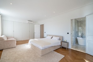 Vallauris Reverie image 7
