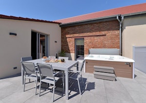 Follow the Red Brick Wall image 11