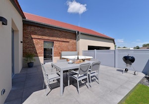 Follow the Red Brick Wall image 5