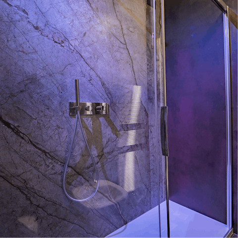 Start your day with a therapeutic chromotherapy shower