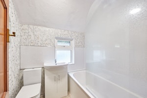 Whitby Haven image 11