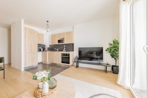 Clichy Abode image 12