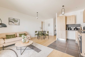 Clichy Abode image 5