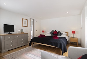 Wychwood Way image 8