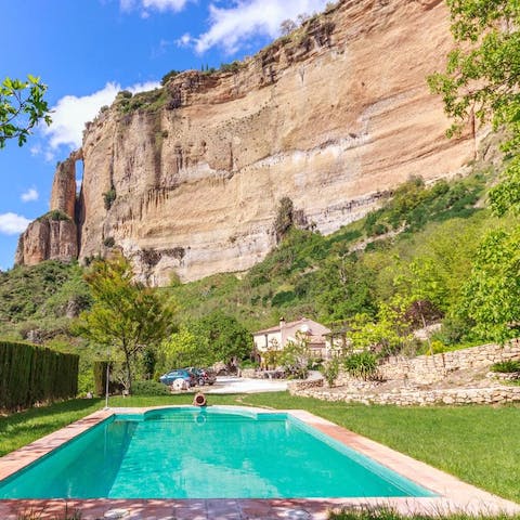 Enjoy the remarkable views from the shared swimming pool