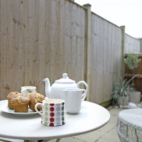 Enjoy your morning breakfast or dine alfresco in the private courtyard