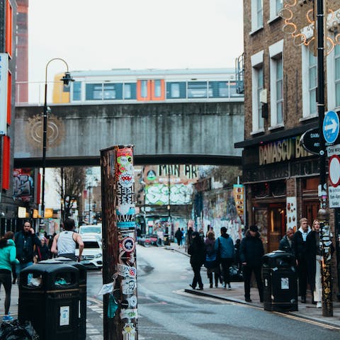 Explore Shoreditch's trendy bars, vintage boutiques and vibrant eateries