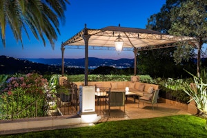 Tropez Time image 9