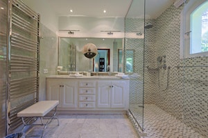 Tropez Time image 7