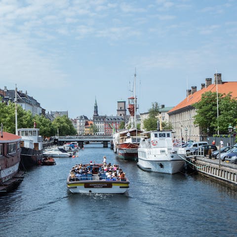 Walk just seventeen minutes to the trendy suburb of Christianshavn