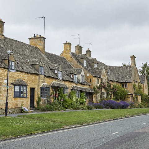 Take a stroll down the high street of the beautiful village of Broadway
