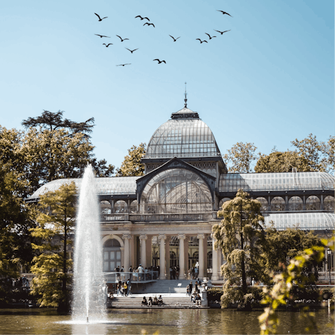 Walk or take the public transport links to El Retiro Park