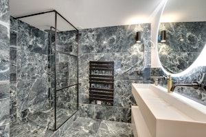 Paris Hideout image 11