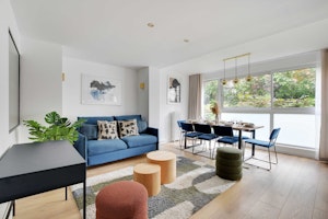 Paris Hideout image 1