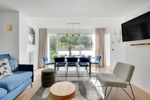 Paris Hideout image 2