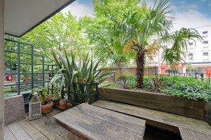 Canalside Serenity image 4