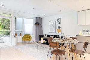 Parkside Morning in Bayswater image 9