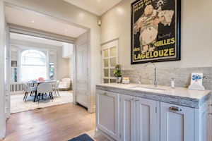 Townhouse Talking image 7