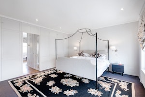 Townhouse Talking image 3
