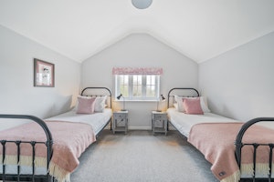 Fox Earth Cottage image 14