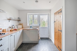 Fox Earth Cottage image 8
