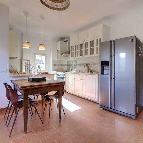 Begin your day with fresh bread and fruit in the convenient kitchen